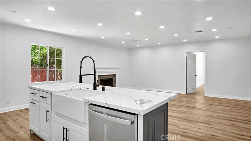 7032 Penfield, Winnetka, California 91306