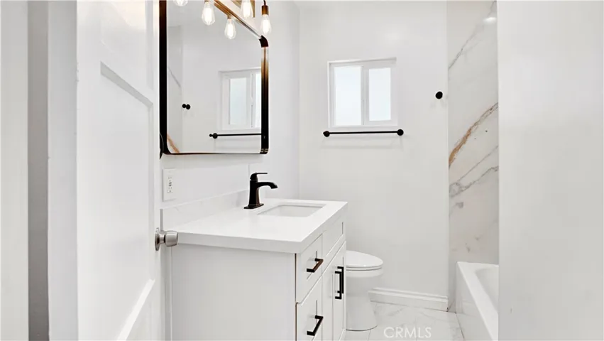 7032 Penfield, Winnetka, California 91306