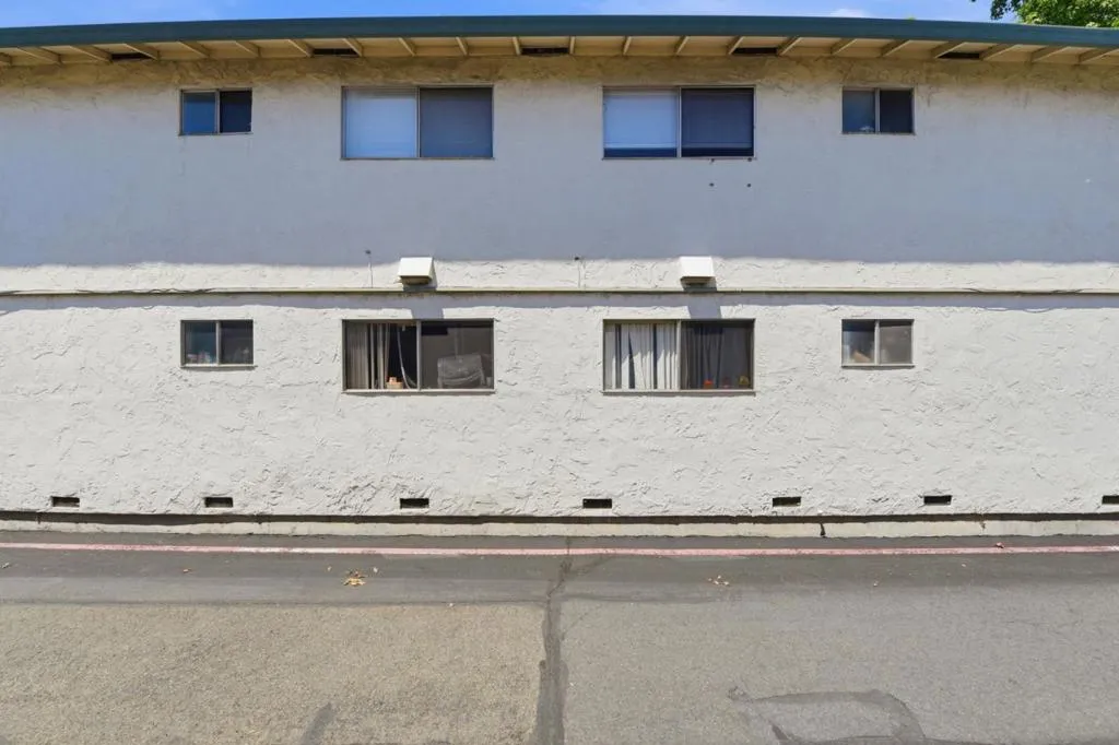 1745 Ross Circle, San Jose, California 95124 — photo 4