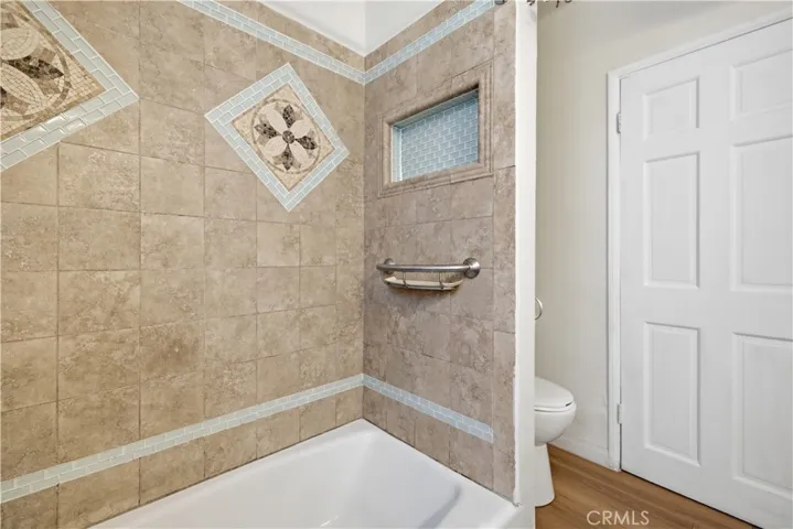 4017 Santa Ana, Huntington Park, California 90255