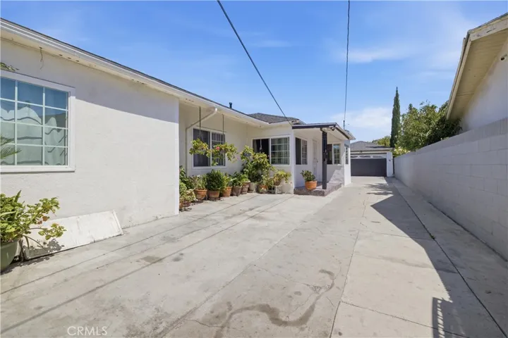 4017 Santa Ana, Huntington Park, California 90255