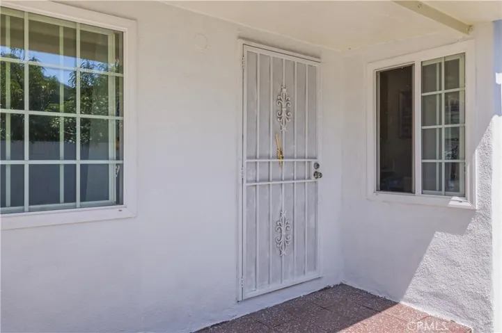 4017 Santa Ana, Huntington Park, California 90255