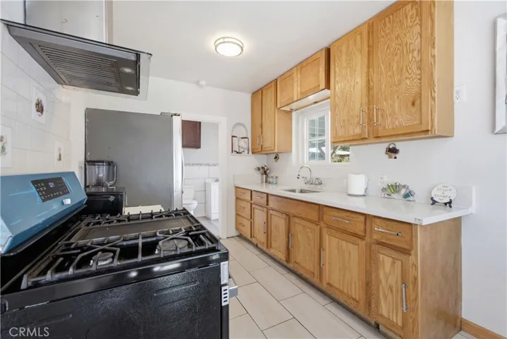 4017 Santa Ana, Huntington Park, California 90255