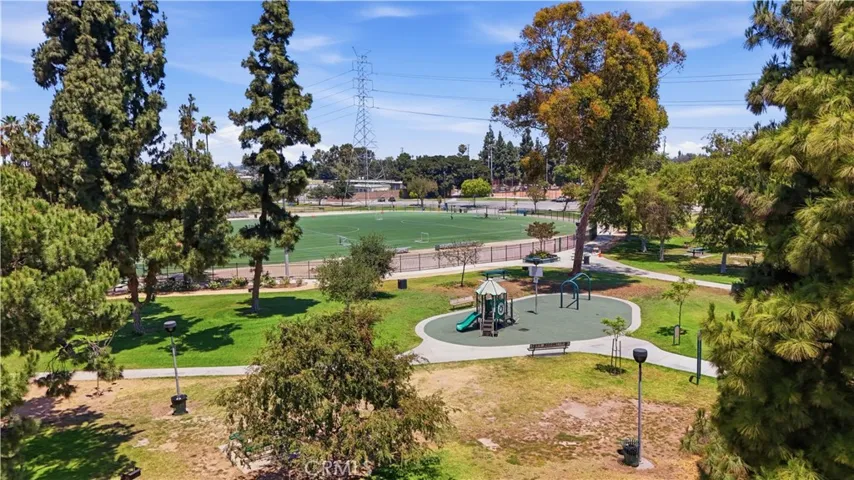 4017 Santa Ana, Huntington Park, California 90255
