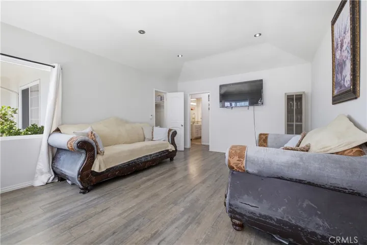 4017 Santa Ana, Huntington Park, California 90255