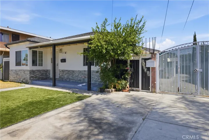 4017 Santa Ana, Huntington Park, California 90255