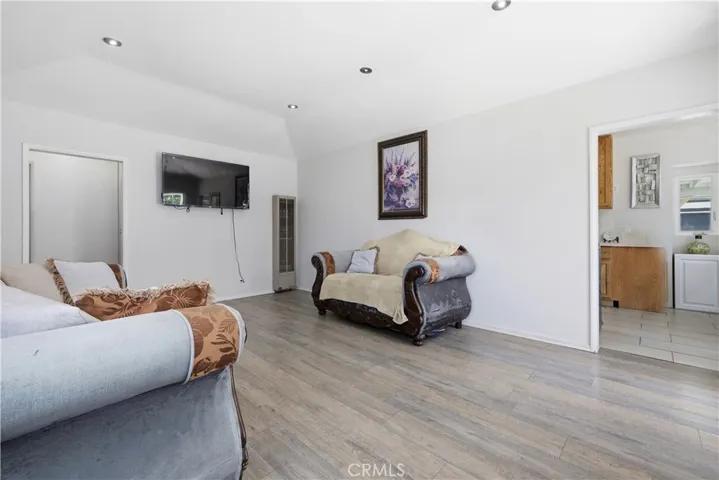 4017 Santa Ana, Huntington Park, California 90255