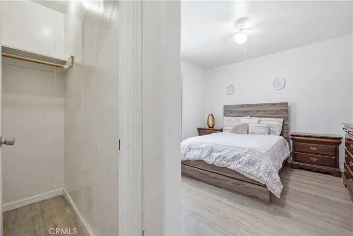 4017 Santa Ana, Huntington Park, California 90255
