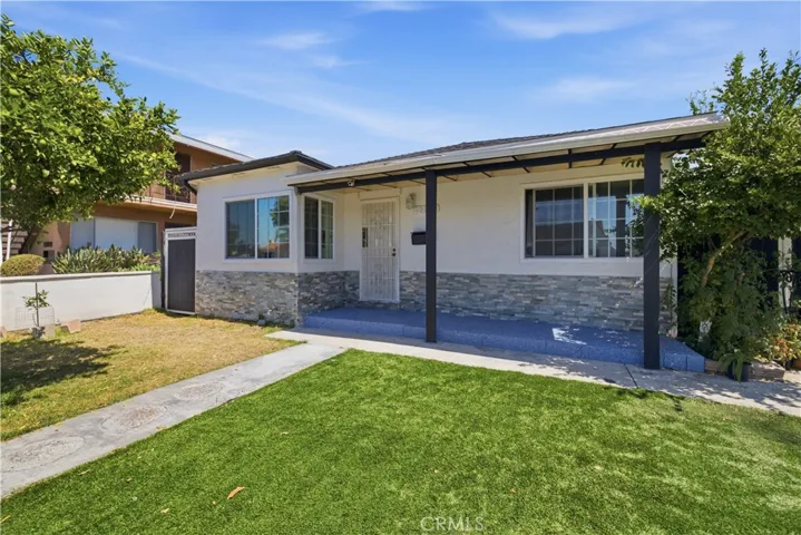 4017 Santa Ana, Huntington Park, California 90255
