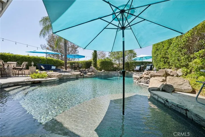 24238 Cary Court, Newhall, California 91321