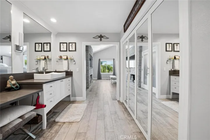 24238 Cary Court, Newhall, California 91321