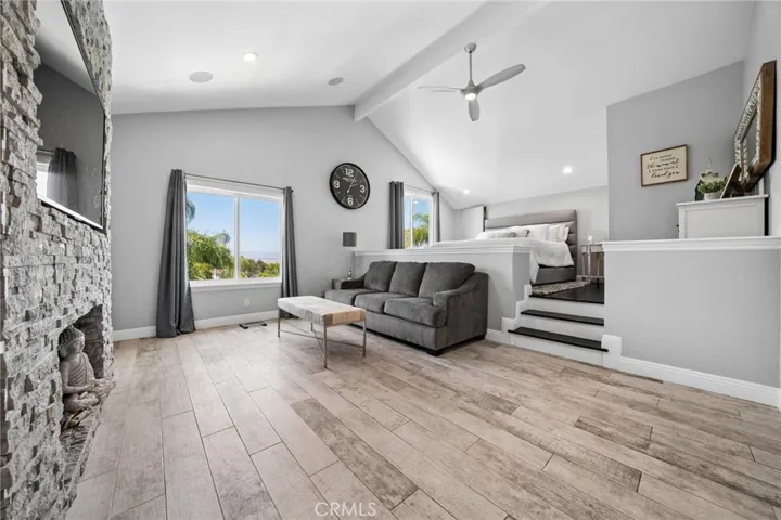 24238 Cary Court, Newhall, California 91321