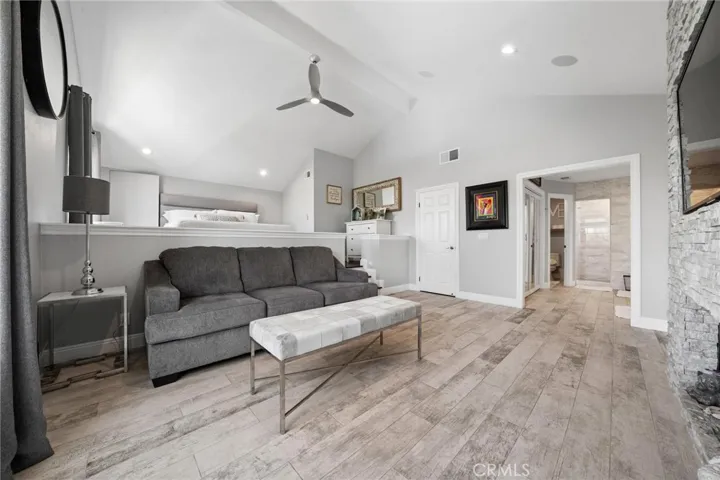 24238 Cary Court, Newhall, California 91321