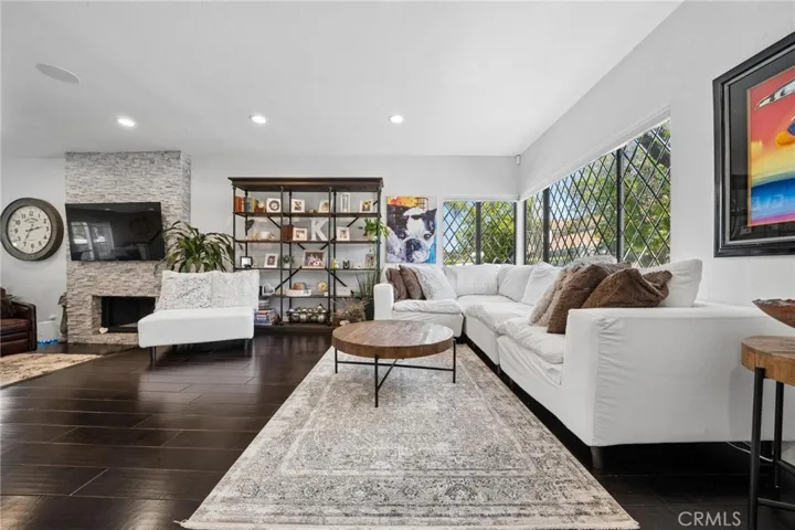 24238 Cary Court, Newhall, California 91321