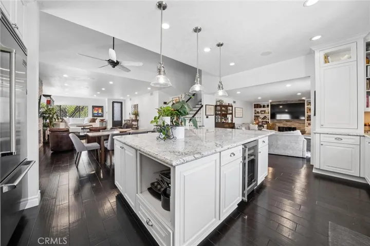 24238 Cary Court, Newhall, California 91321