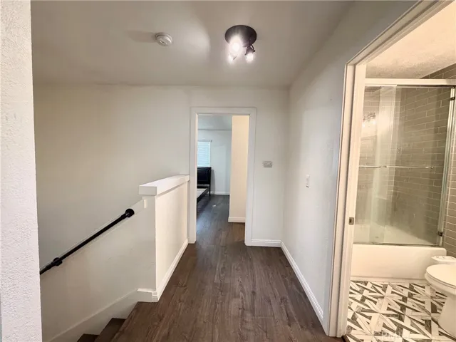 1477 W 20th 7, Los Angeles, California 90007