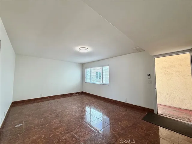 1477 W 20th 7, Los Angeles, California 90007