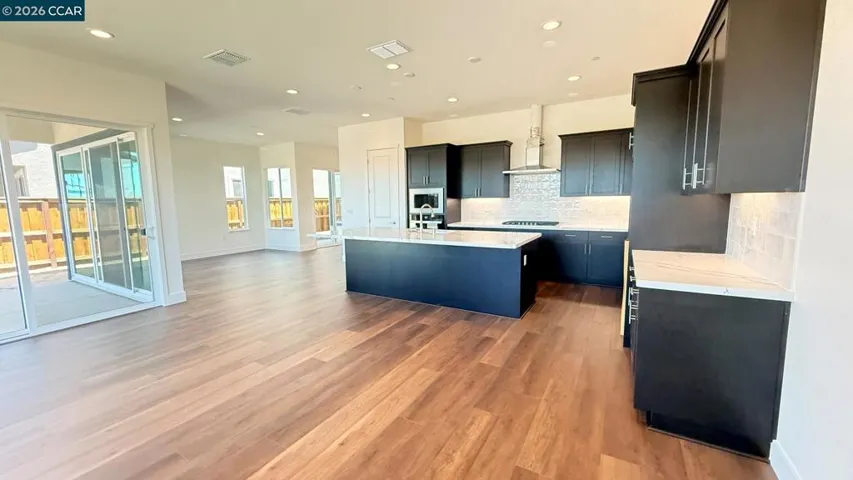 17405 Bushwick Lane, Lathrop, California 95330
