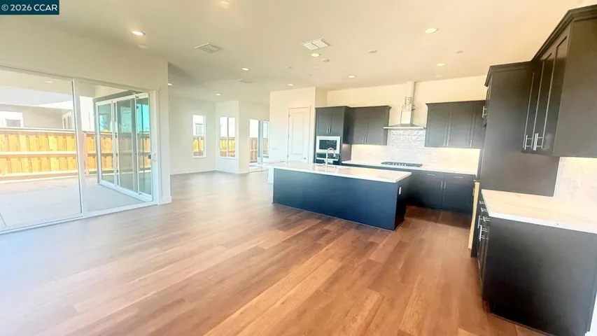 17405 Bushwick Lane, Lathrop, California 95330