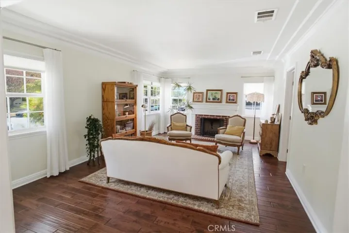 2049 E Glenoaks, Glendale, California 91206