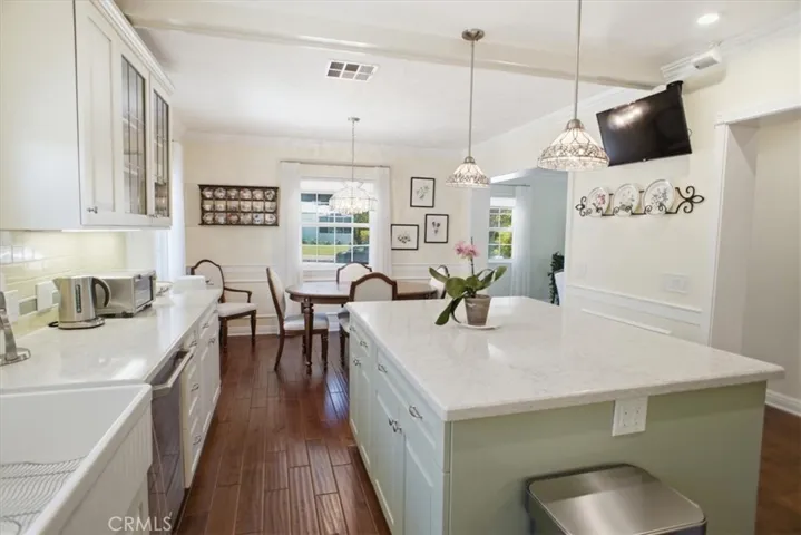 2049 E Glenoaks, Glendale, California 91206