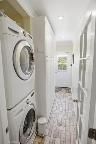 2049 E Glenoaks, Glendale, California 91206