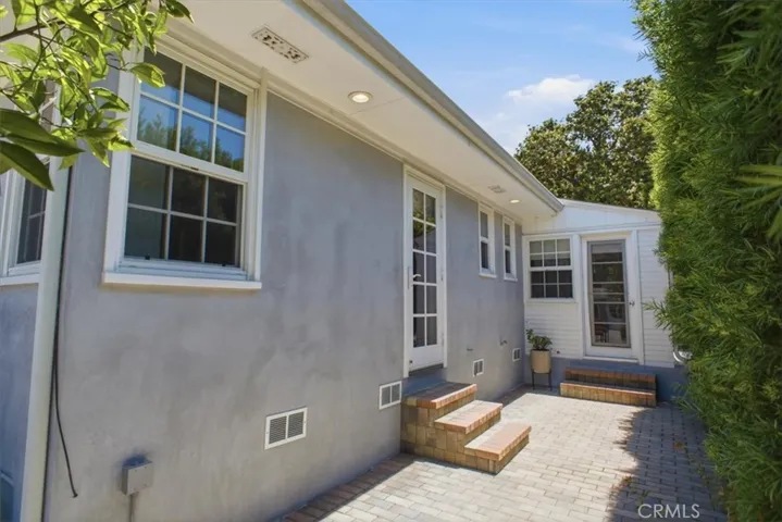 2049 E Glenoaks, Glendale, California 91206