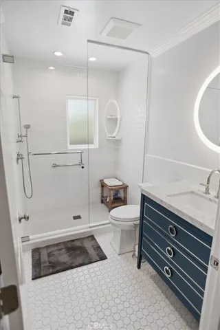 2049 E Glenoaks, Glendale, California 91206