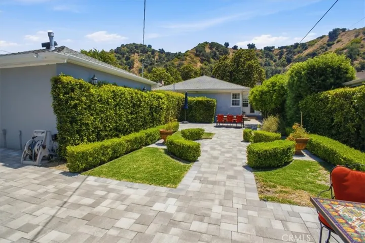 2049 E Glenoaks, Glendale, California 91206