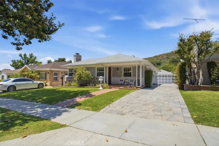 2049 E Glenoaks, Glendale, California 91206