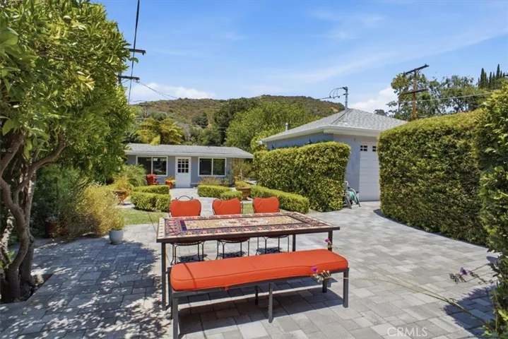 2049 E Glenoaks, Glendale, California 91206