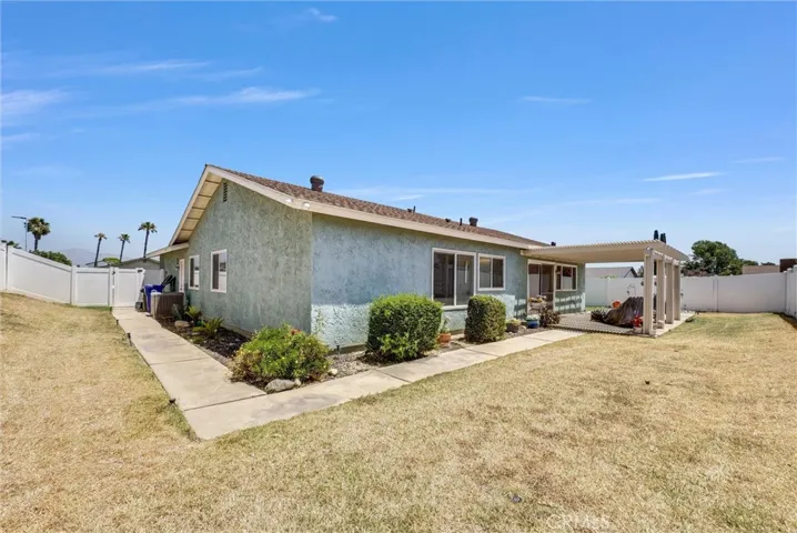896 N Arrowhead, Rialto, California 92376