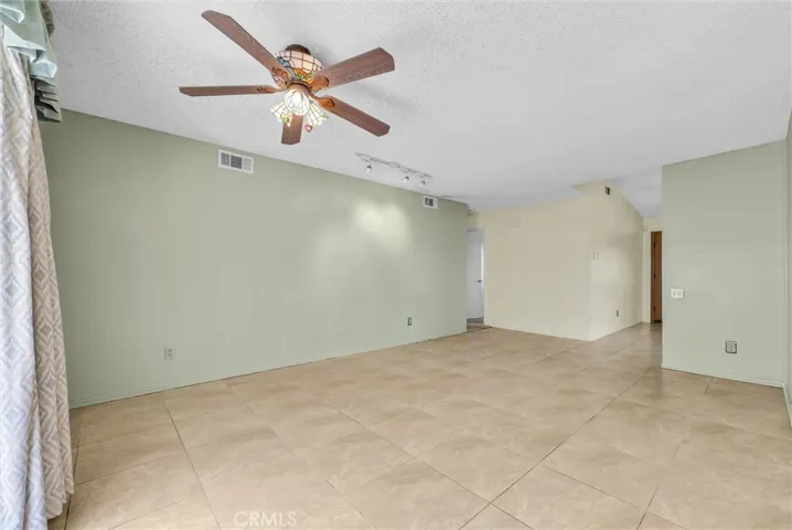 896 N Arrowhead, Rialto, California 92376