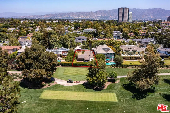 10058 Valley Spring Lane, Toluca Lake, California 91602 — photo 4
