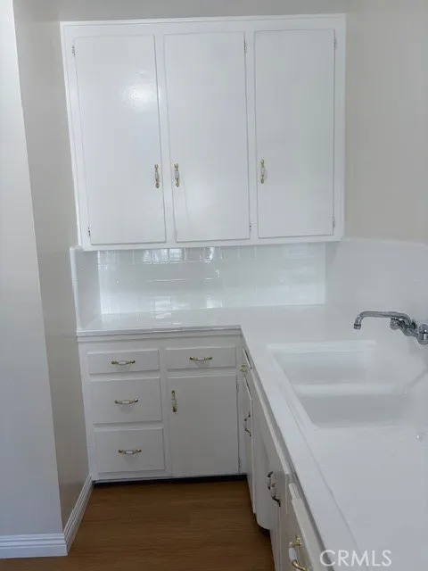 Newly painted clean​​‌​​​​‌​​‌‌​​‌​​​‌‌​​​‌​​‌‌​​‌‌​​‌‌​​​​ kitchen