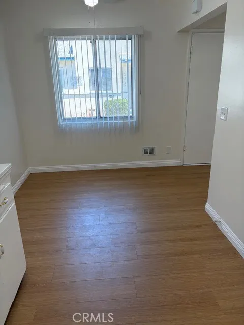 Kitchen dining luxury vinyl floor