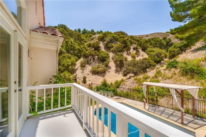 24961 Alicante, Calabasas, California 91302