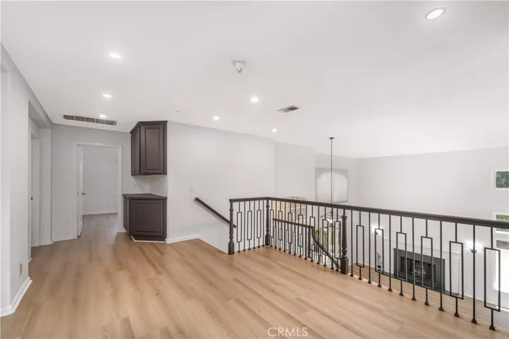 24961 Alicante, Calabasas, California 91302