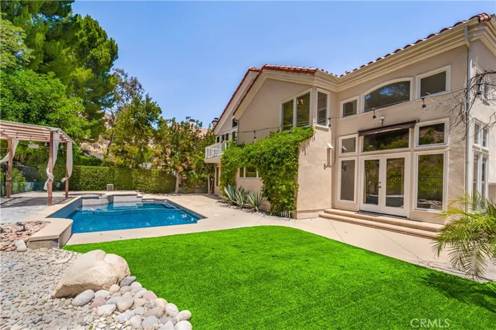 24961 Alicante, Calabasas, California 91302