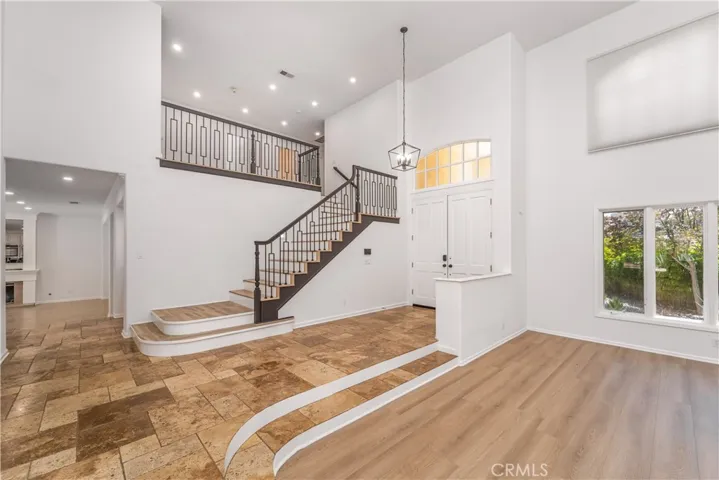 24961 Alicante, Calabasas, California 91302