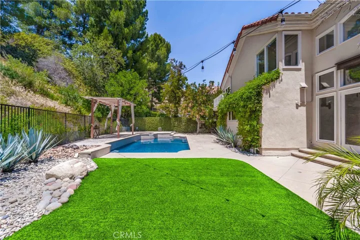 24961 Alicante, Calabasas, California 91302
