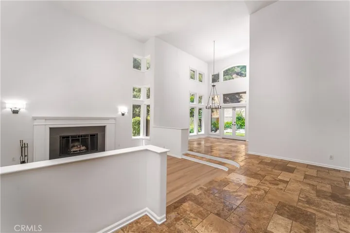 24961 Alicante, Calabasas, California 91302