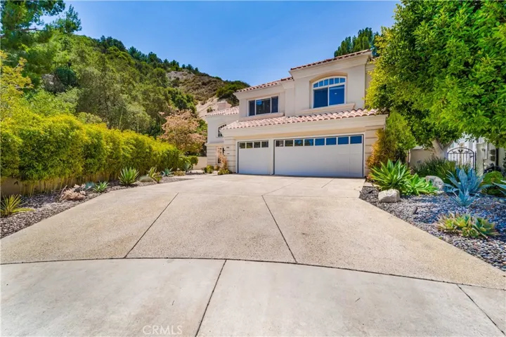 24961 Alicante, Calabasas, California 91302