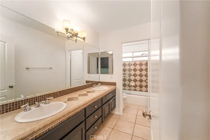 24961 Alicante, Calabasas, California 91302