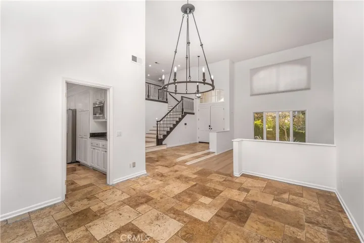 24961 Alicante, Calabasas, California 91302