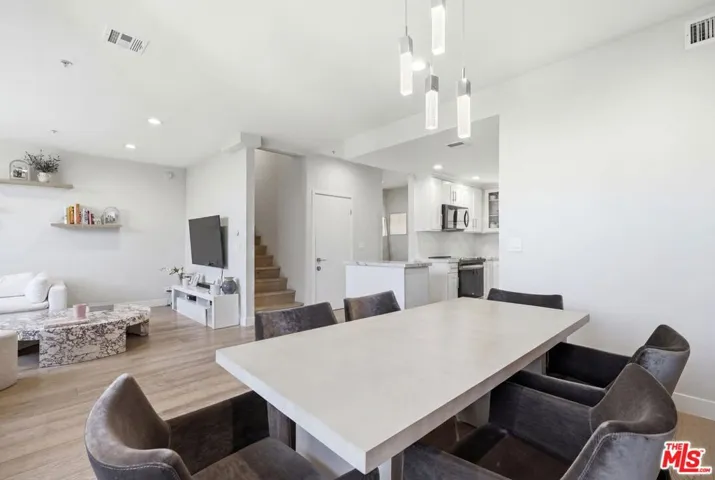 1238 S Holt Avenue 5, Los Angeles, California 90035