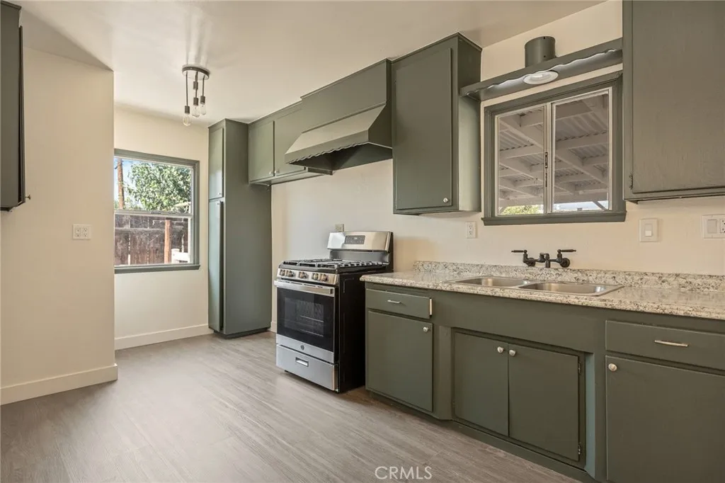 1112 Devon, Redlands, California 92374 — photo 4