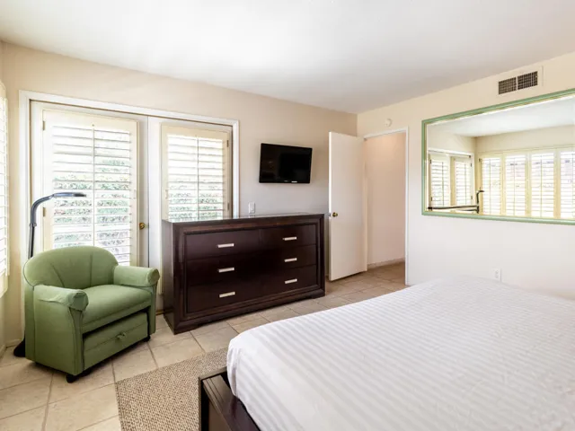 Alicante Palm Desert MLS-19