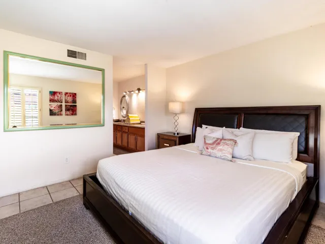 Alicante Palm Desert MLS-18