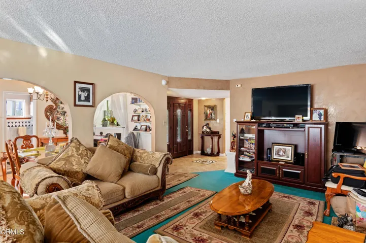 7-print-07 - Living Room